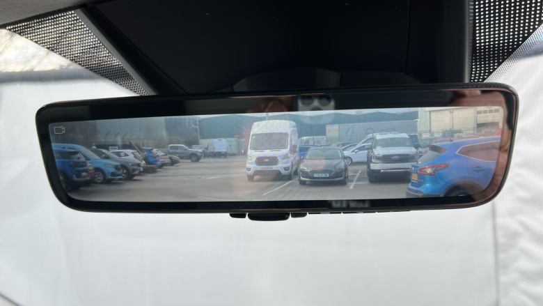 Ford Transit Custom 300 L2 Diesel Fwd 2.0 EcoBlue 130ps Low Roof Limited Van